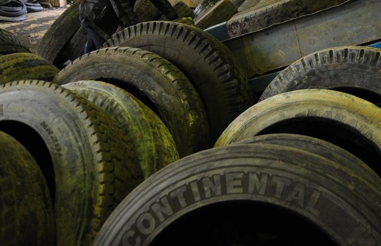 Роскачество обнаружило опасные канцерогены в китайский автомобильных шинах